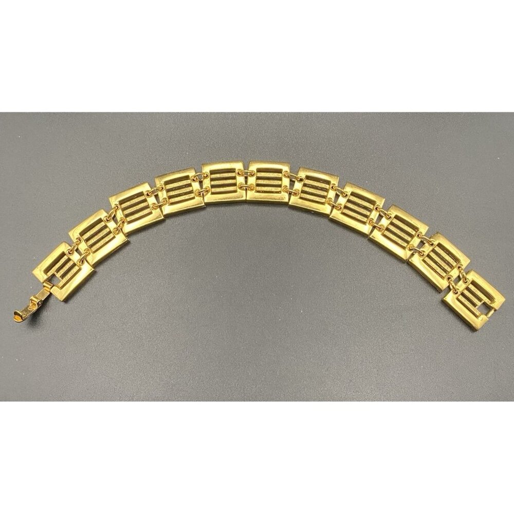 Vintage Crown Trifari Bracelet Textured Gold Tone Panel 7" Square 5/8" W Links